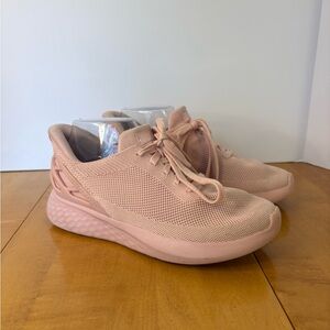 KIZIK || Athens Knit Hands Free Sneaker in Pink Lemonade. Men’s 6.5, Women’s 8